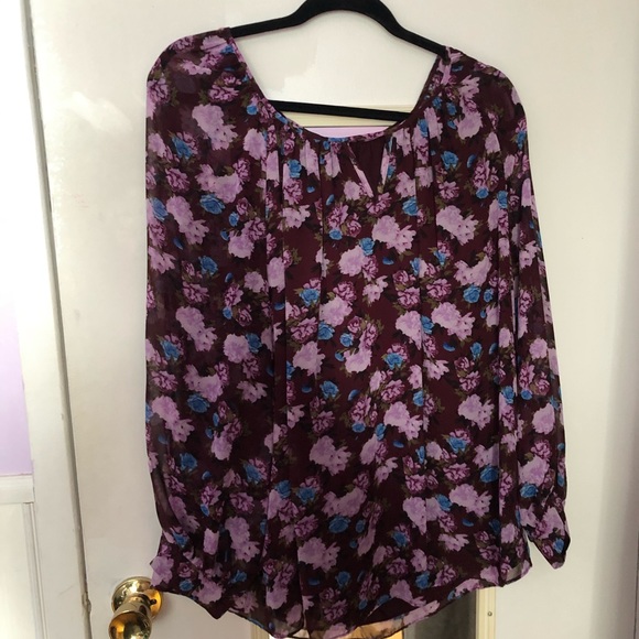 Floral top - Picture 1 of 3